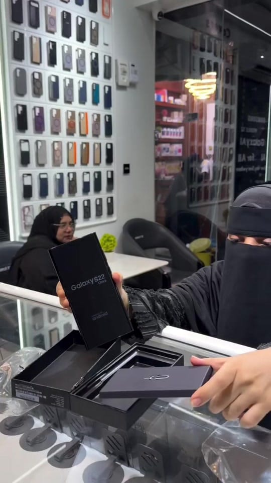 Post 9 by Samsung Shop Ug on TikTok (video)