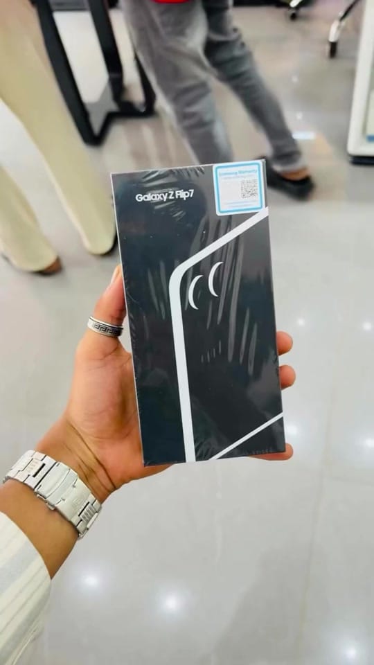 Post 5 by Samsung Shop Ug on TikTok (video)