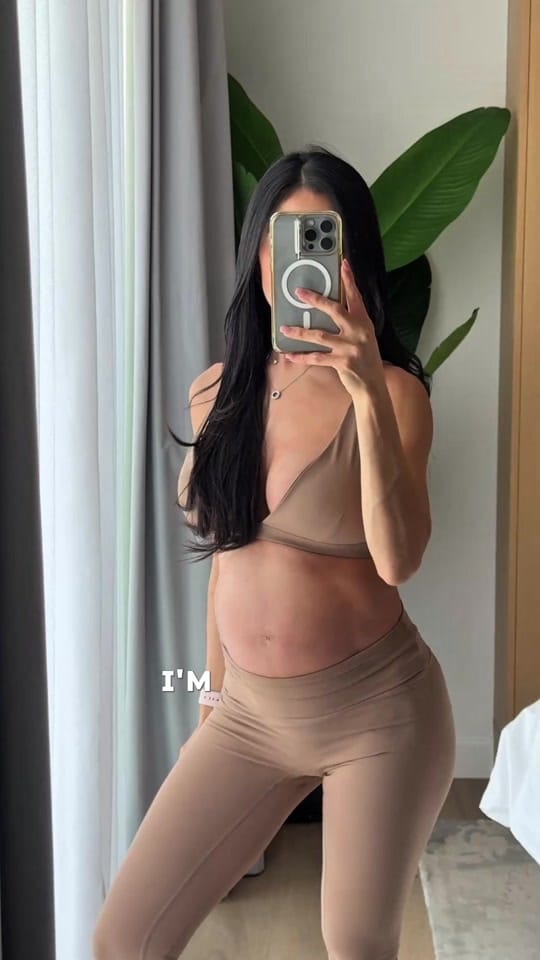 Post 6 by Cata Velasquez - Dubai Fitness on TikTok (video)