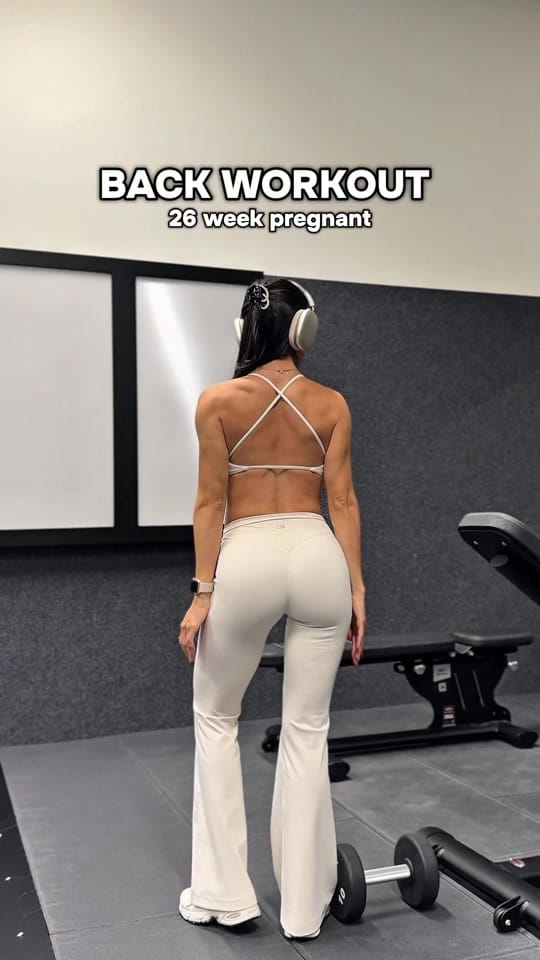 Post 3 by Cata Velasquez - Dubai Fitness on TikTok (video)