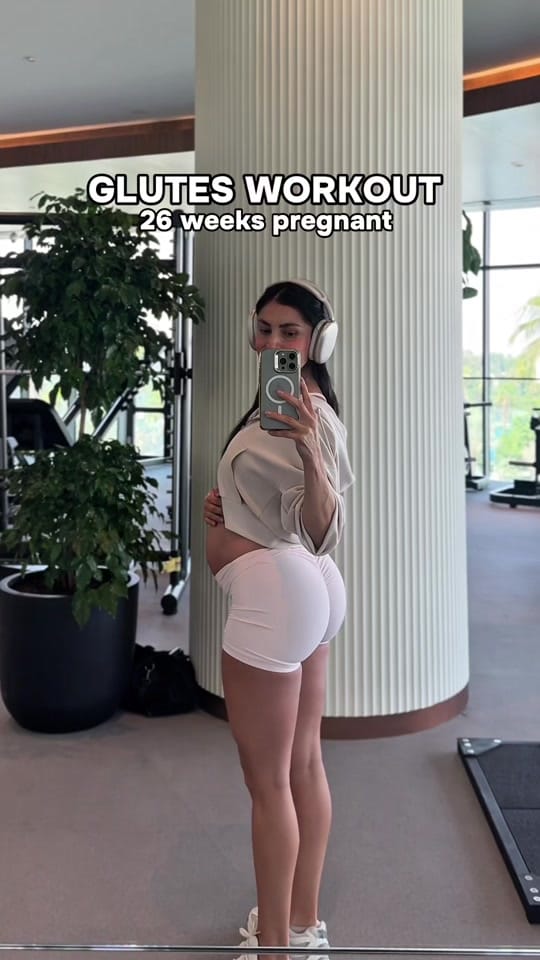 Post 5 by Cata Velasquez - Dubai Fitness on TikTok (video)