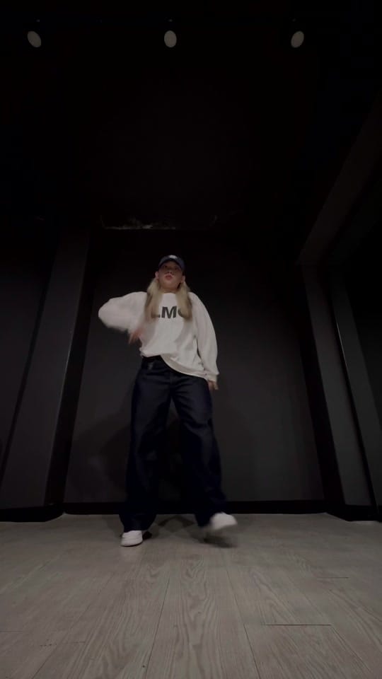 Post 4 by 도이 on TikTok (video)