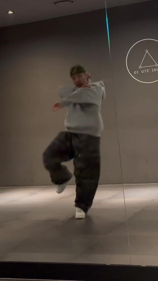Post 5 by 도이 on TikTok (video)
