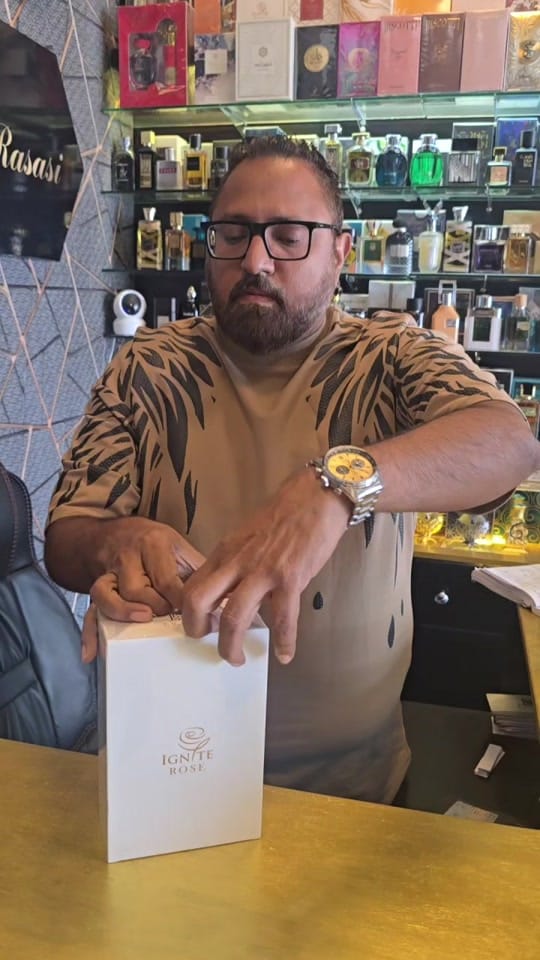 Post 6 by user32958111964 on TikTok (video)