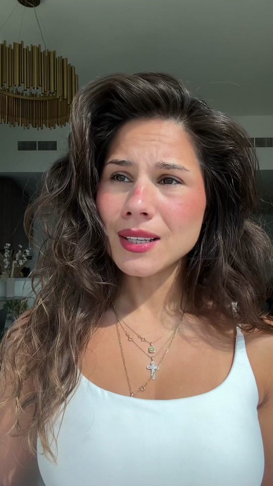 Post 10 by Sara White on TikTok (video)