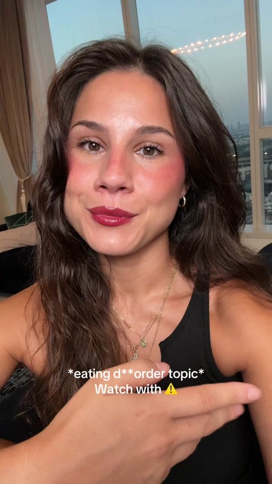 Post 6 by Sara White on TikTok (video)
