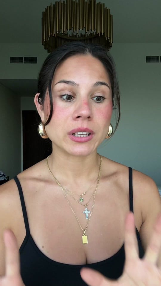 Post 5 by Sara White on TikTok (video)