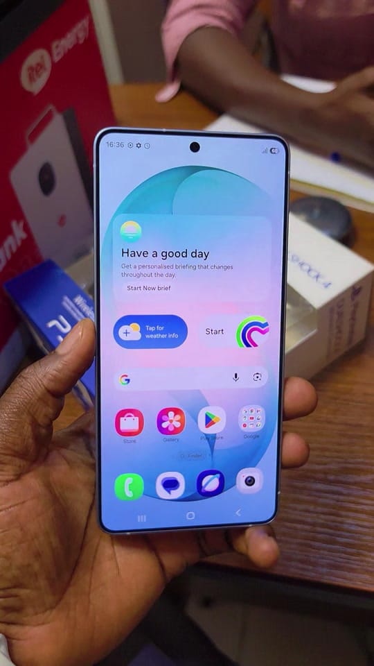 Post 1 by Olimpia Phone store  on TikTok (video)