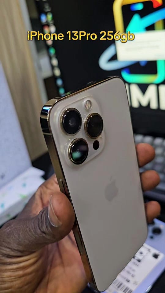 Post 10 by Olimpia Phone store  on TikTok (video)