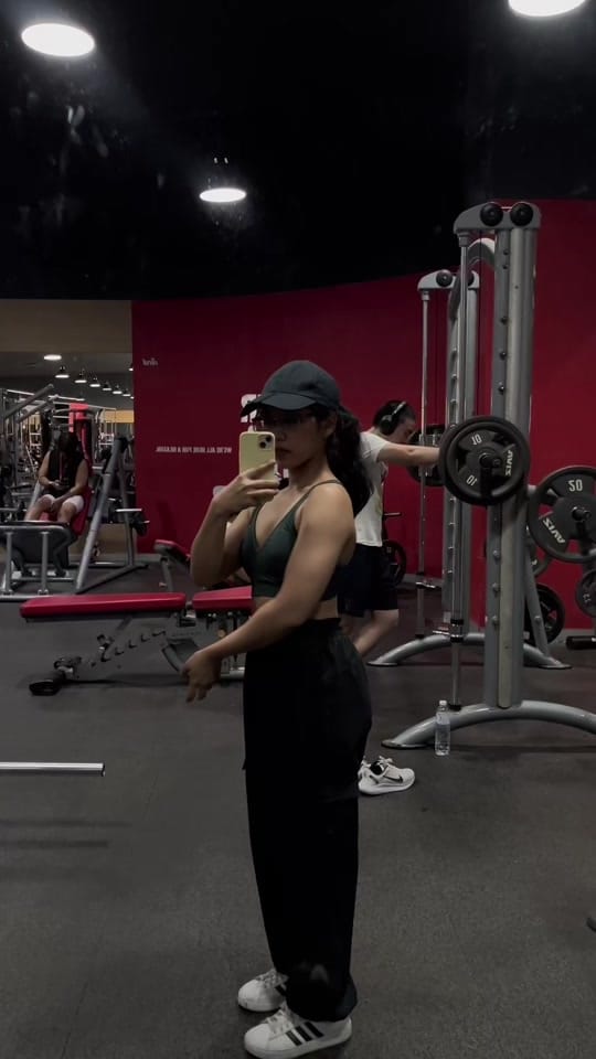 Post 2 by เอะอุ อ่านว่า อุเอะ on TikTok (video)