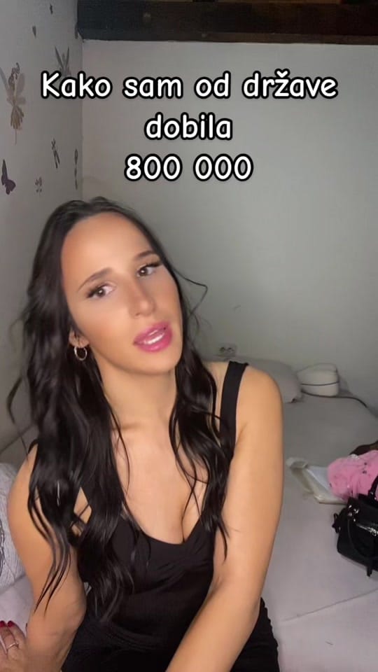 Post 8 by Andjela Relic on TikTok (video)