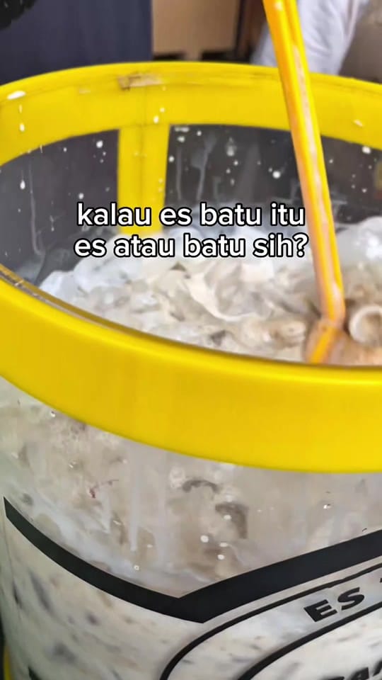 Post 10 by Banda Banana on TikTok (video)