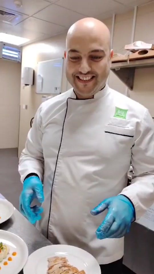 Post 9 by Omrano Brek on TikTok (video)