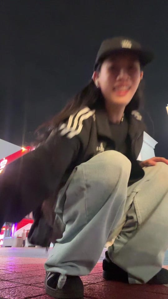 Post 3 by Kim Alina on TikTok (video)