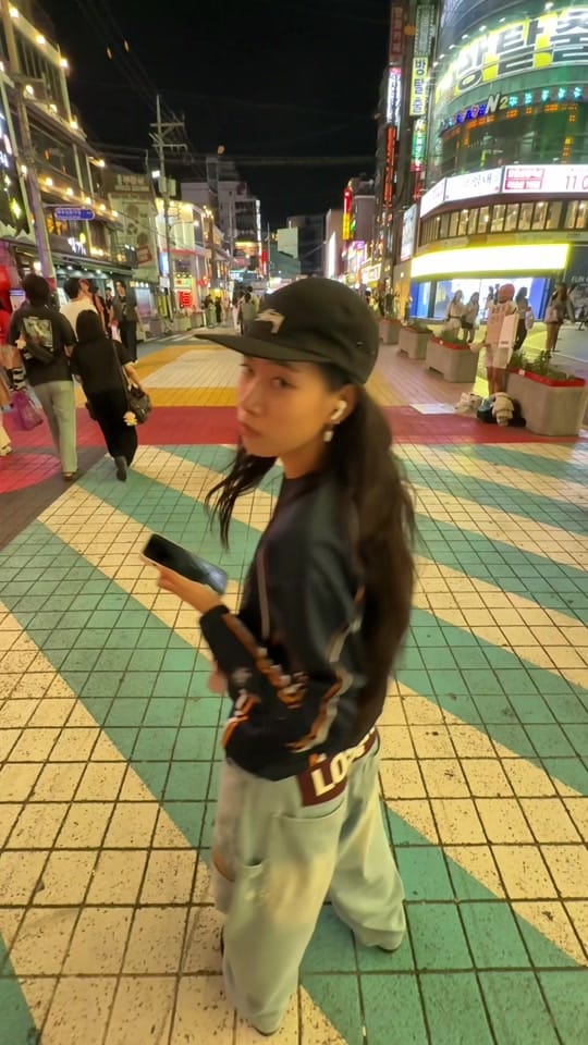 Post 2 by Kim Alina on TikTok (video)