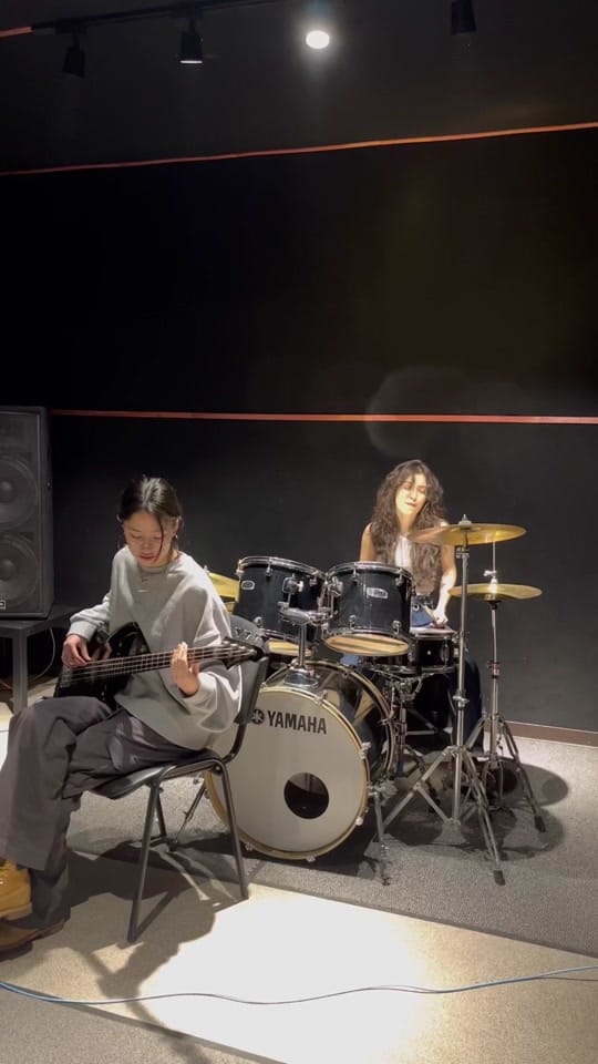 Post 10 by Kim Alina on TikTok (video)