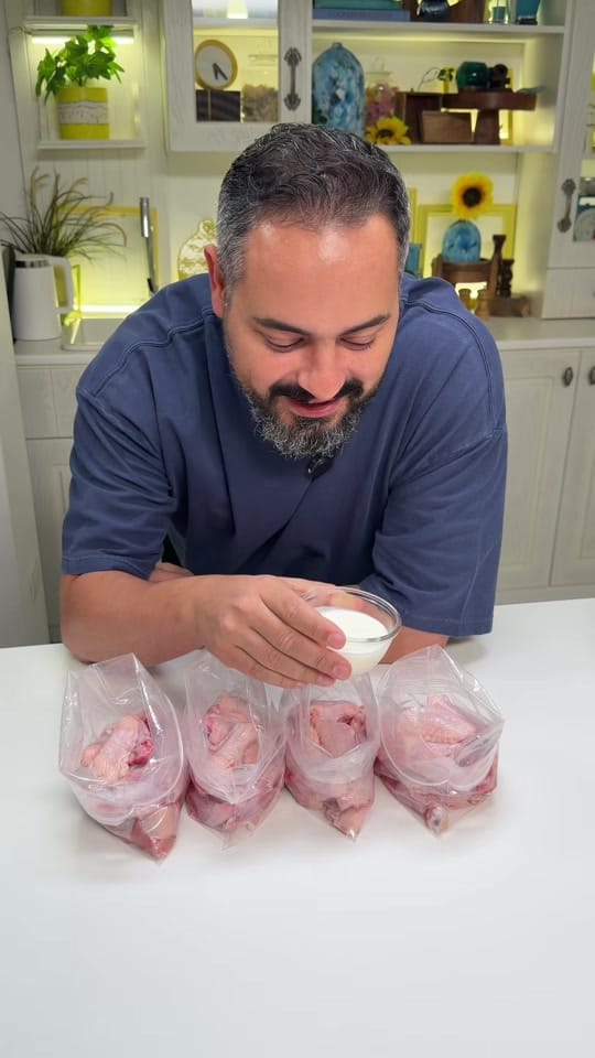 Post 6 by Amr Helmy on TikTok (video)