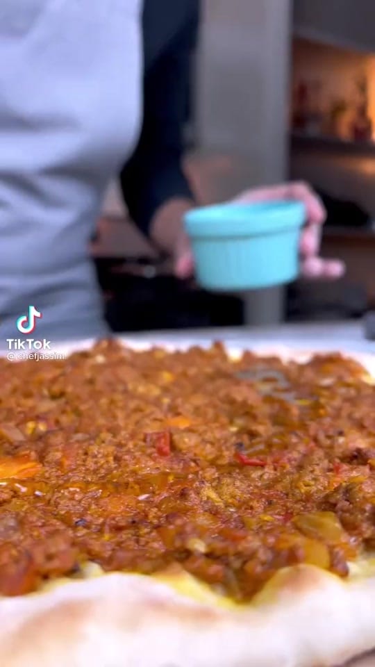 Post 8 by Dubai chefs on TikTok (video)