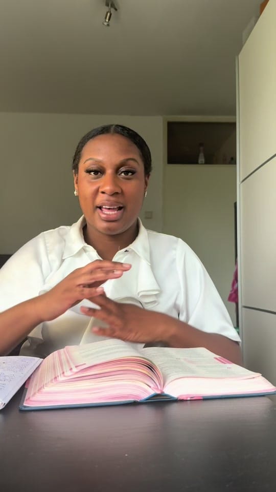 Post 2 by SandraAmanor on TikTok (video)