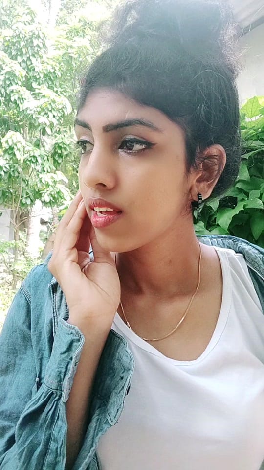 Post 10 by Imesha_wickramathilaka🤍🎙️🧸 on TikTok (video)