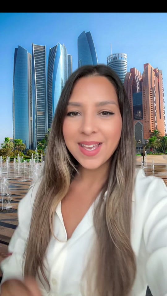Post 1 by Beeoncloud9 on TikTok (video)