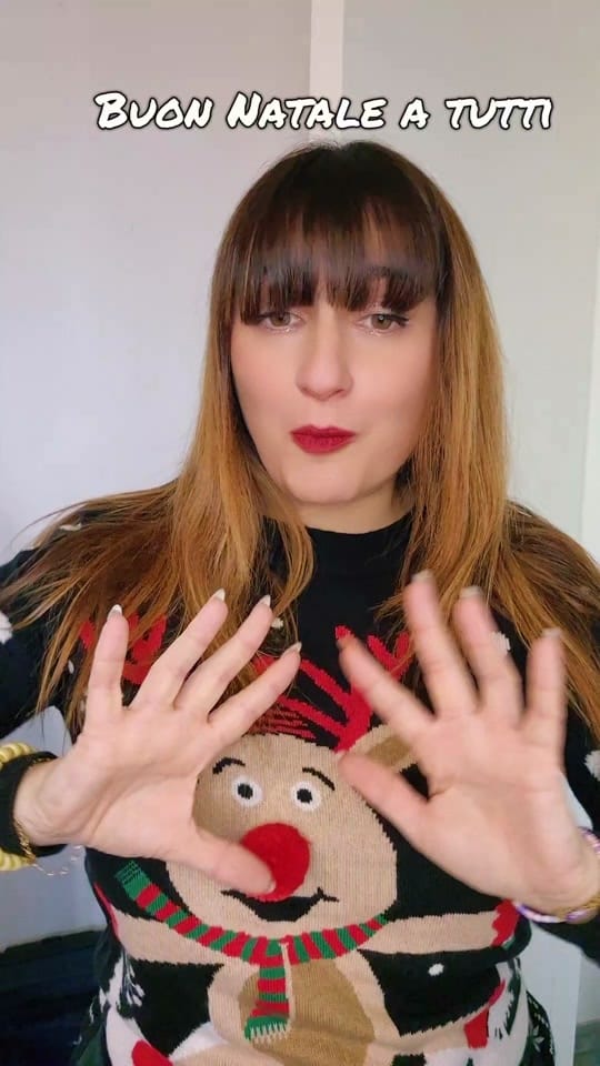 Post 2 by Ylenia on TikTok (video)