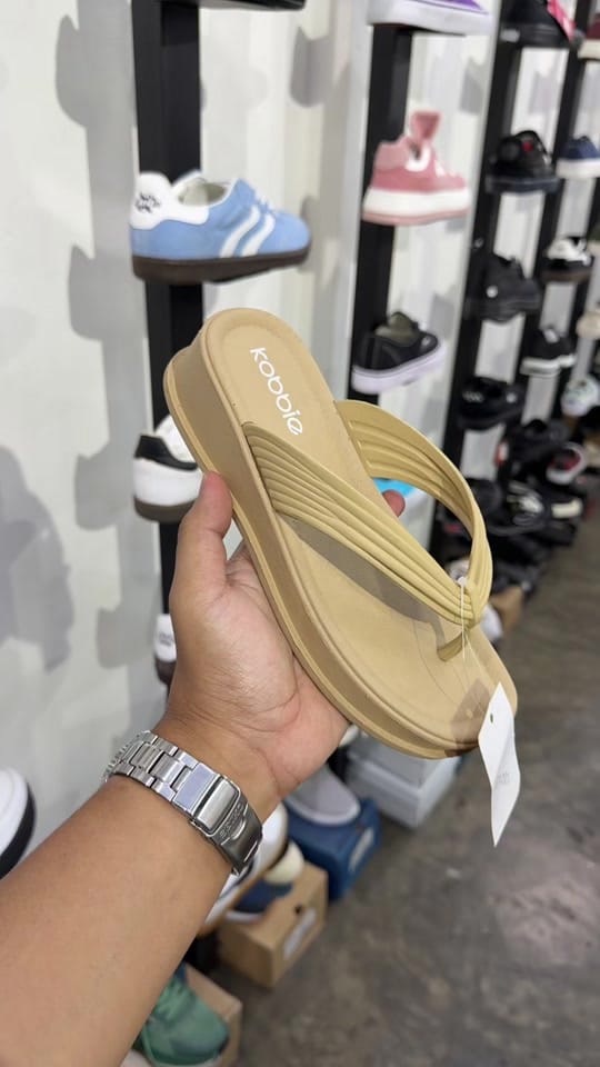 Post 5 by eternal.footwear on TikTok (video)
