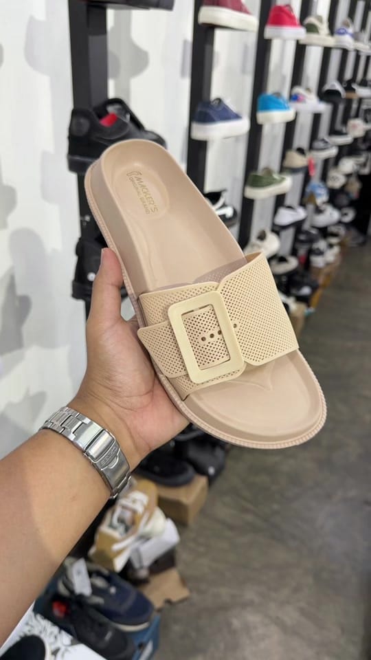 Post 7 by eternal.footwear on TikTok (video)