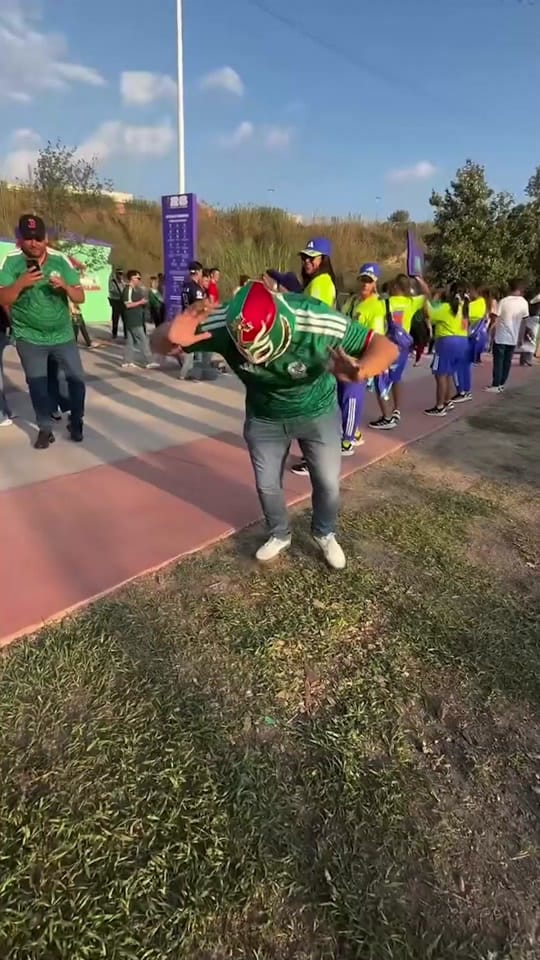 Post 9 by Morena Music Oficial on TikTok (video)