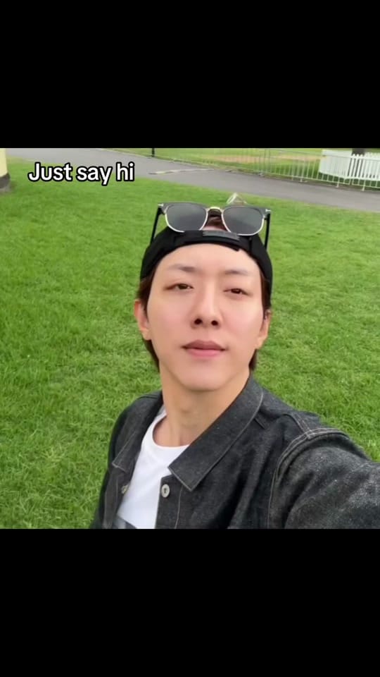 Post 3 by Leejungshin on TikTok (video)