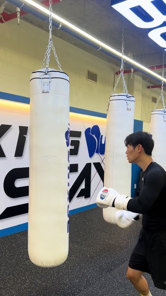 Post 7 by 빵식이 on TikTok (video)