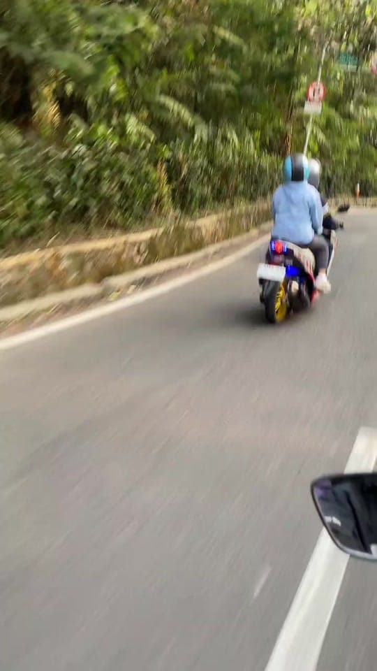 Post 3 by "Vareti" on TikTok (video)