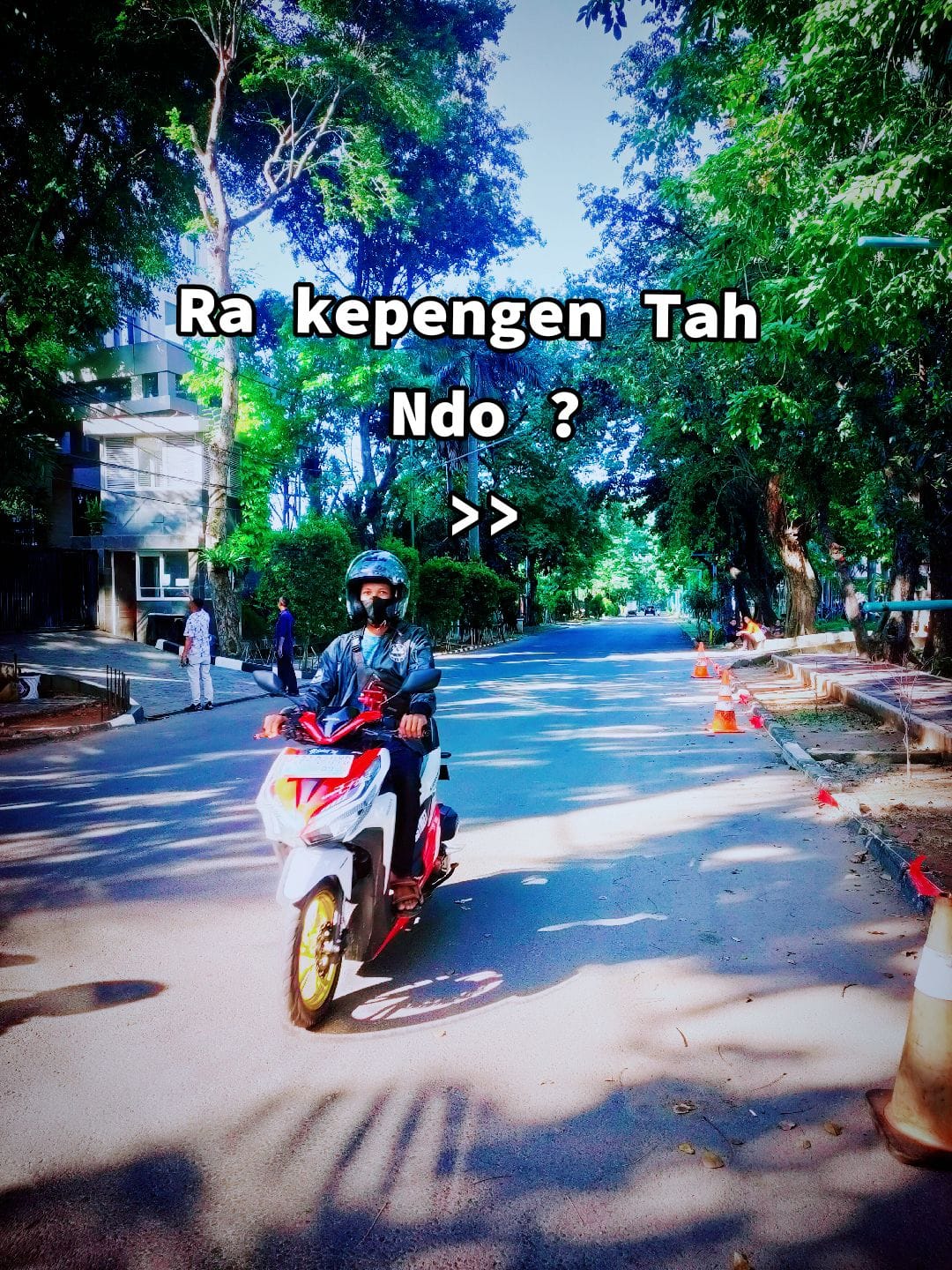 Post 7 by "Vareti" on TikTok (video)