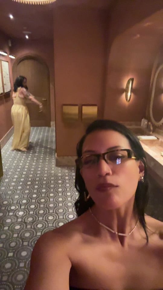 Post 9 by Claudia on TikTok (video)