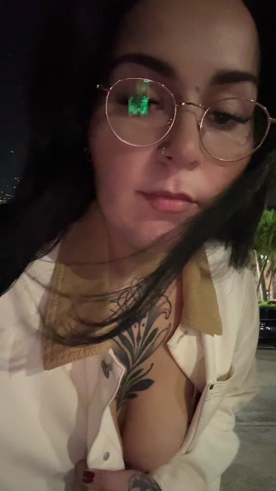 Post 2 by Claudia on TikTok (video)