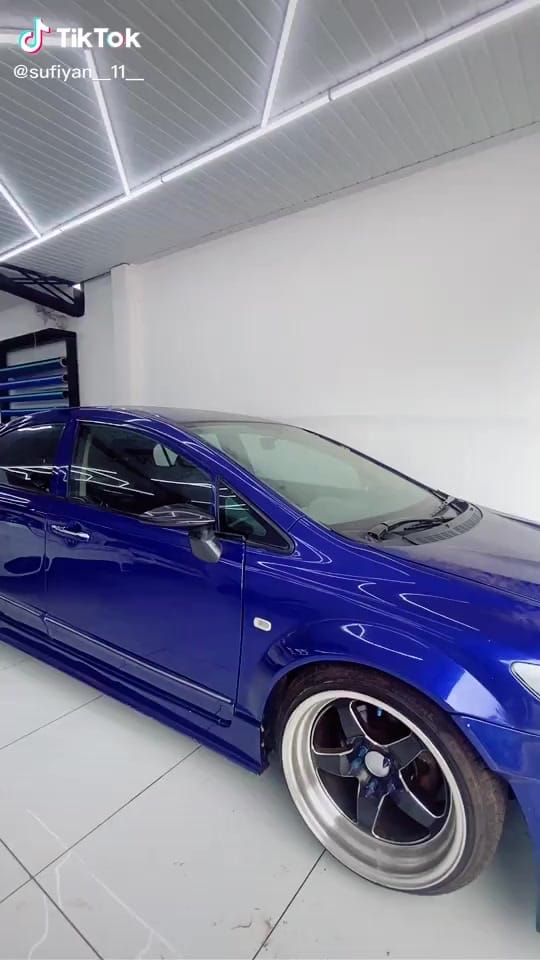 Post 1 by Akku on TikTok (video)