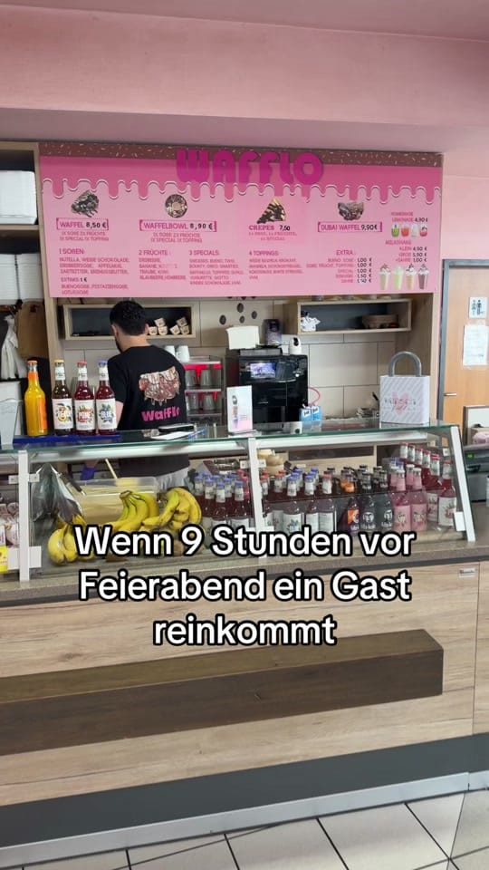 Post 1 by Der Waffelmann on TikTok (video)