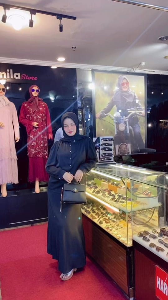 Post 3 by Jamilasant203 on TikTok (video)