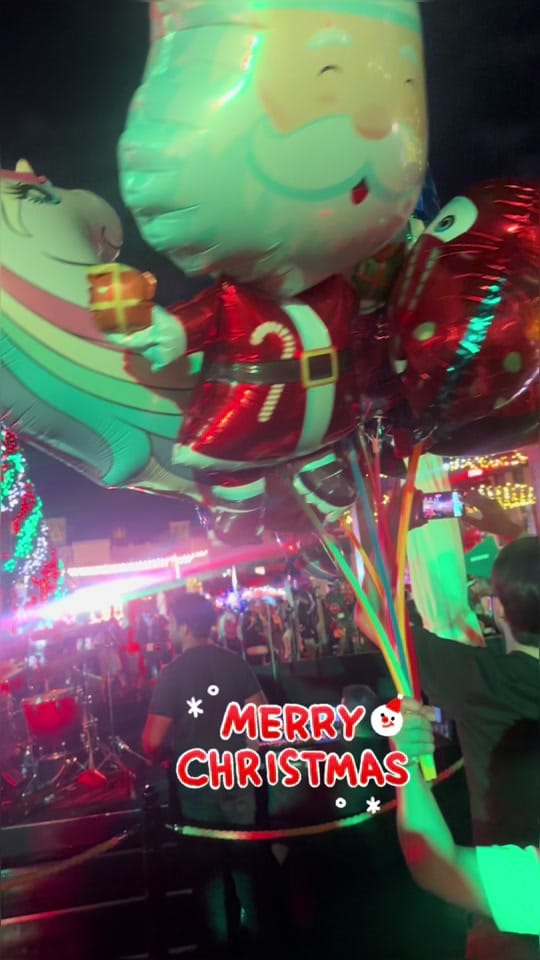 Post 8 by Vaneza on TikTok (video)