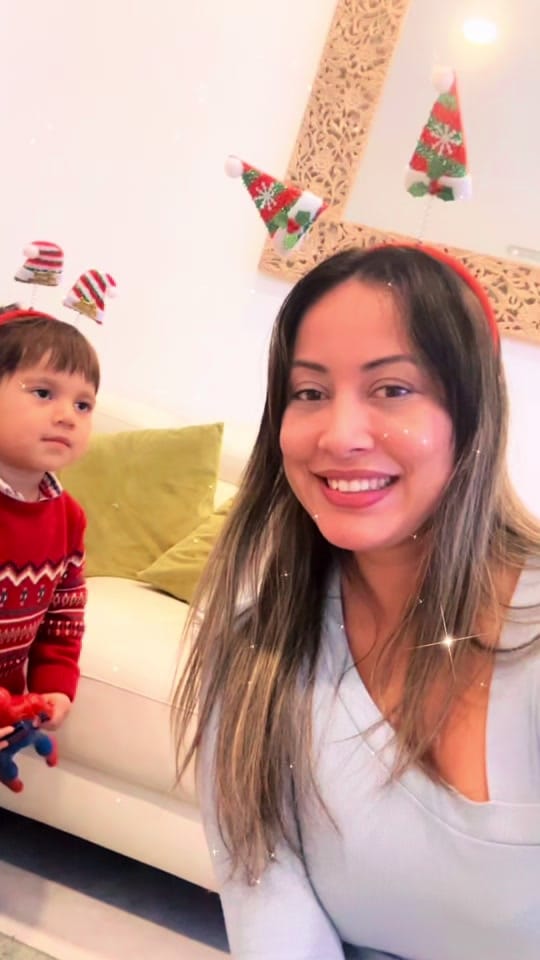 Post 6 by Vaneza on TikTok (video)