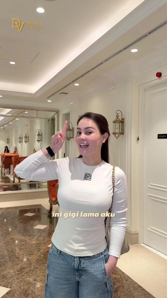 Post 8 by devyadentalclinic on TikTok (video)