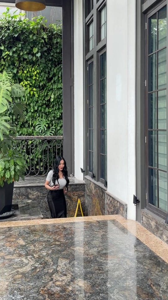 Post 4 by devyadentalclinic on TikTok (video)
