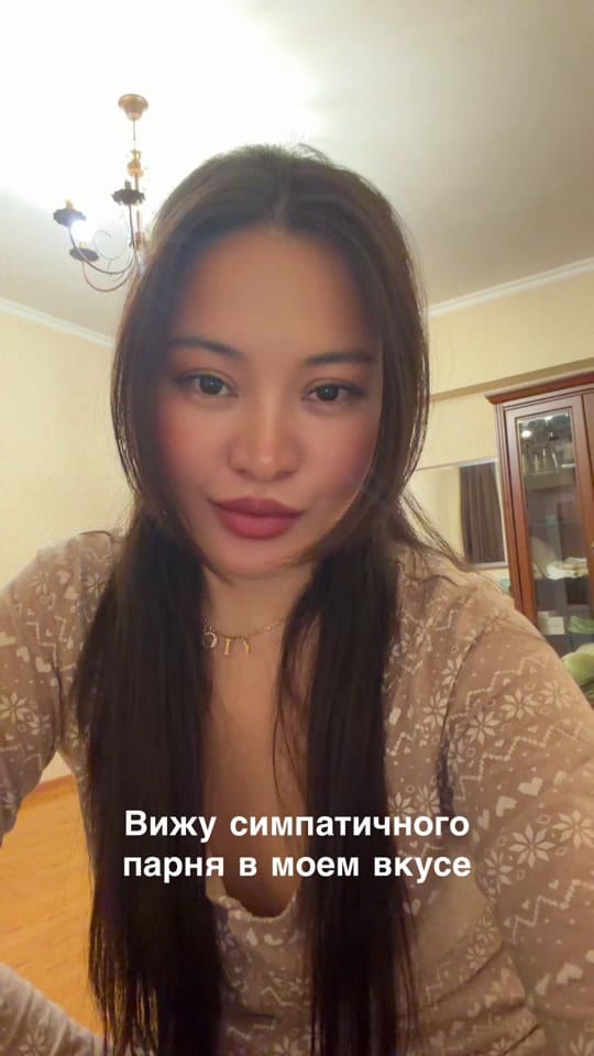 Post 6 by Molly Tem on TikTok (video)