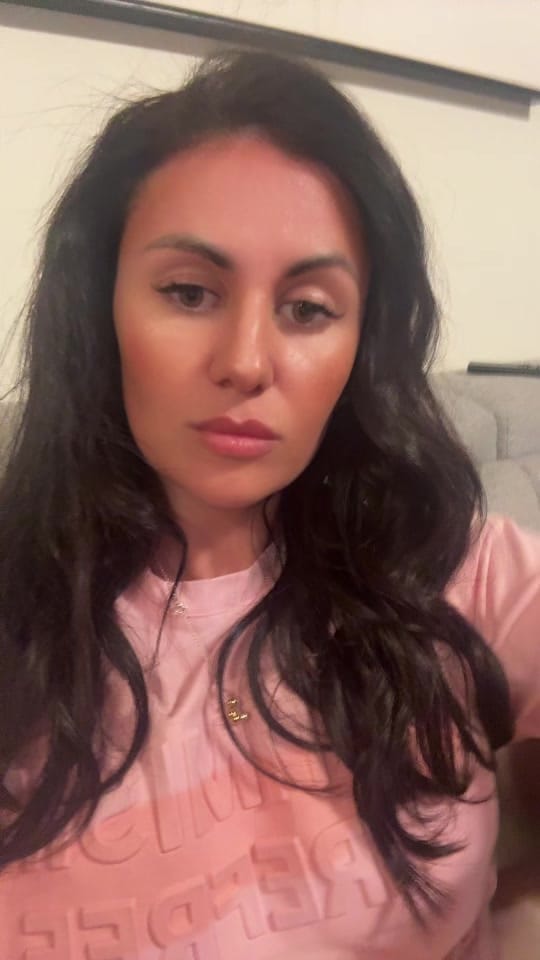Post 1 by Iulia Neicovcean on TikTok (video)