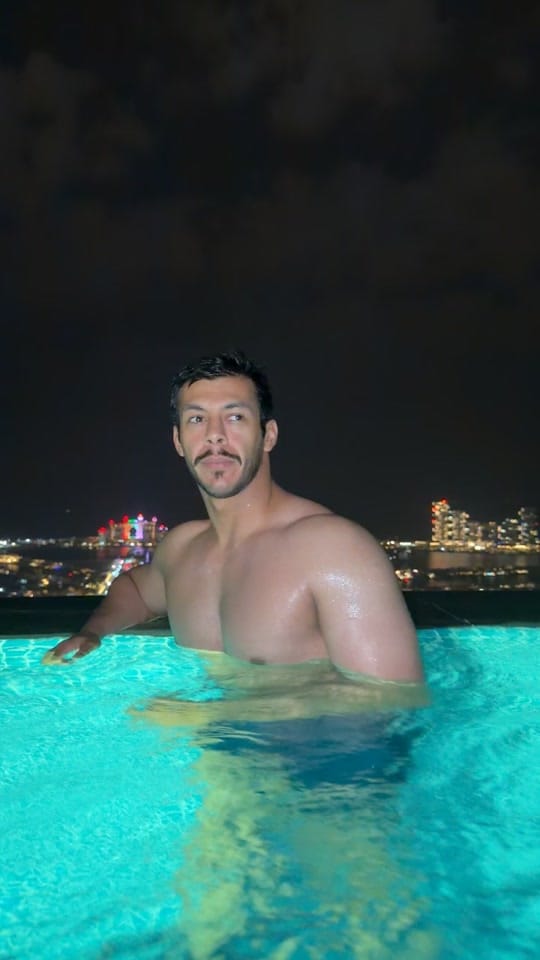 Post 4 by منصور 🇦🇪🇵🇰 on TikTok (video)