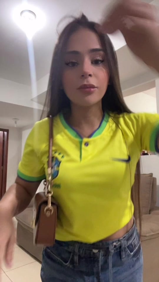 Post 2 by Maisinha on TikTok (video)