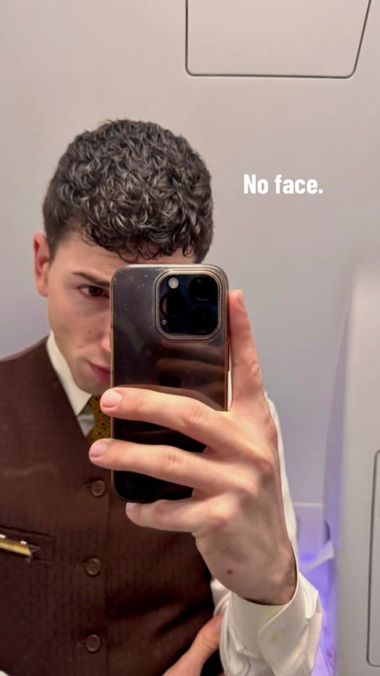 Post 4 by Gio on TikTok (video)