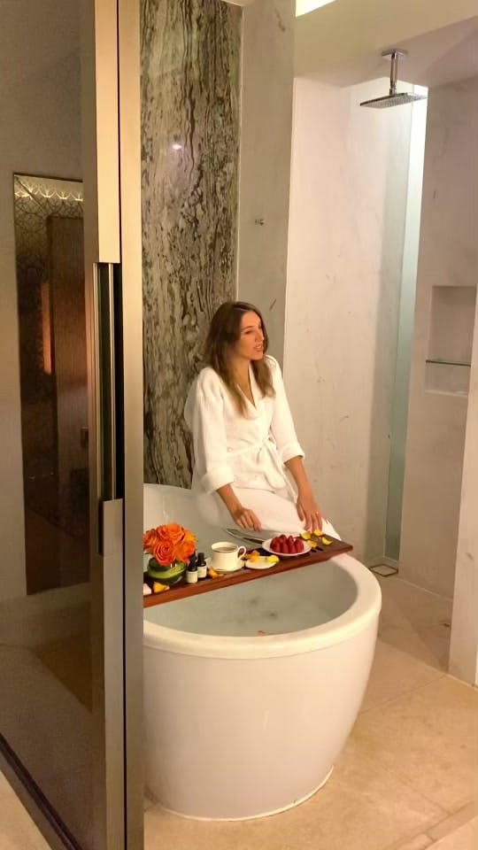 Post 3 by wandergates on TikTok (video)