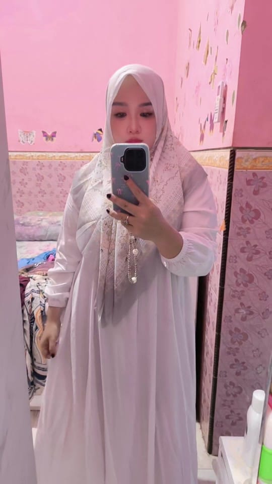 Post 6 by Iedha-store on TikTok (video)