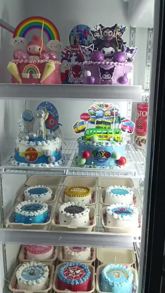 Post 8 by Iedha-store on TikTok (video)